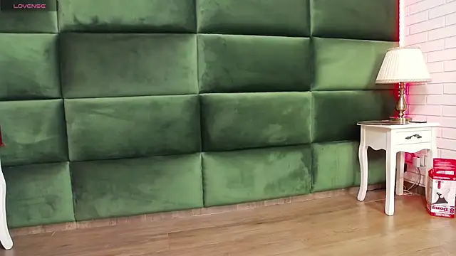 SelenSummer online show from September 27, 2025, 4:06 am