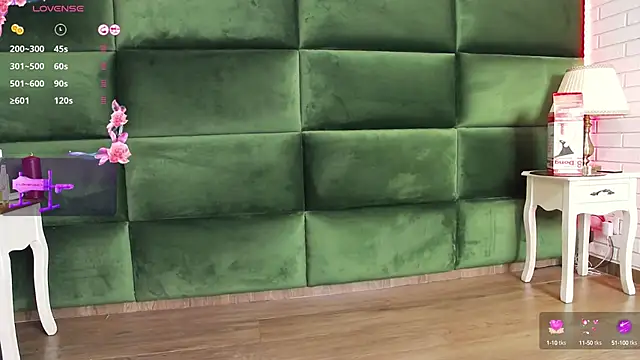 SelenSummer online show from October 10, 2025, 4:11 am