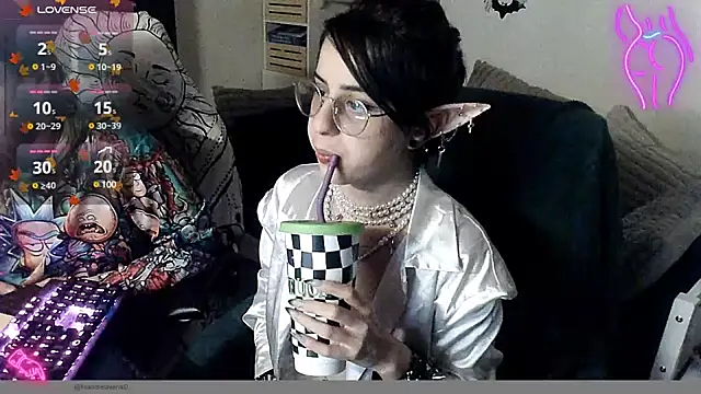 LisandreLaVenale online show from December 6, 2024, 12:02 am