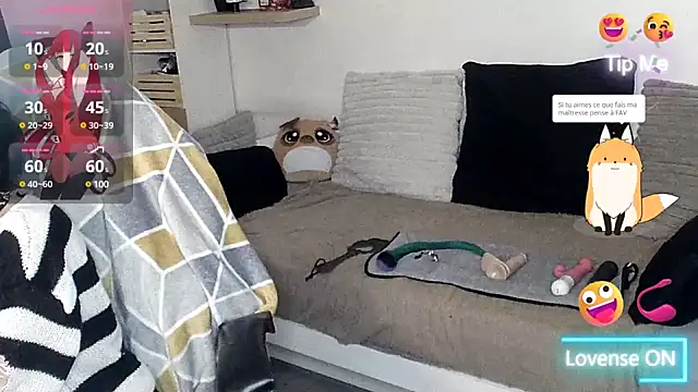 LisandreLaVenale online show from January 22, 2025, 10:37 pm