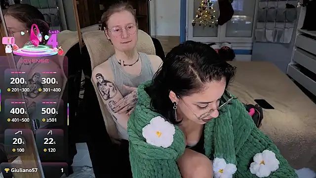 LisandreLaVenale online show from December 18, 2025, 9:10 pm