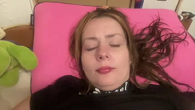 SkarlettRose96 online show from September 9, 2025, 6:57 am