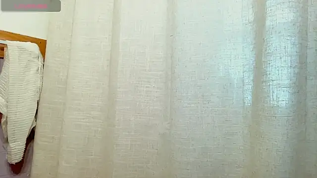 SkarlettRose96 online show from October 20, 2025, 6:41 pm