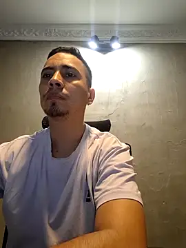 mikellwilliams10 online show from June 20, 2026, 6:11 pm