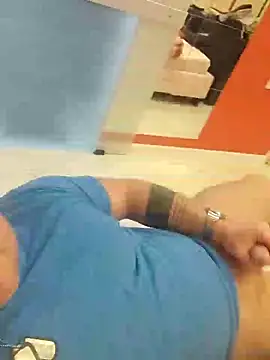 Snapshot of swingr chatting on December 16, 2024, 9:52 pm swingr online show from December 16, 2024, 9:52 pm