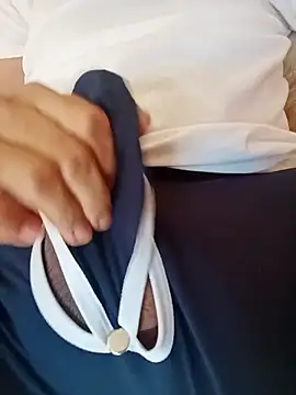 El baby12 online show from November 19, 2025, 9:42 am