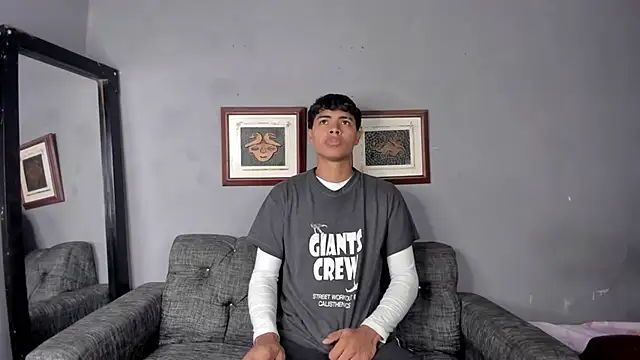 Snapshot of dafnezahiraa_ chatting on December 21, 2024, 12:53 am dafnezahiraa online show from December 21, 2024, 12:53 am