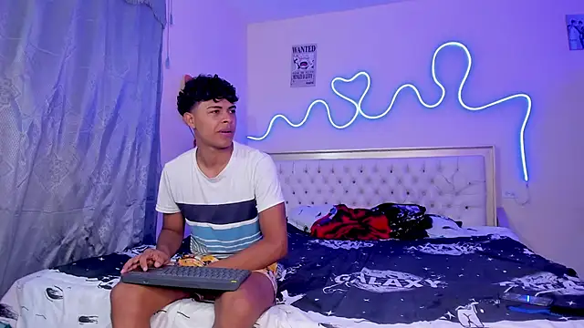 Snapshot of dafnezahiraa_ chatting on September 19, 2025, 3:30 am dafnezahiraa online show from September 19, 2025, 3:30 am