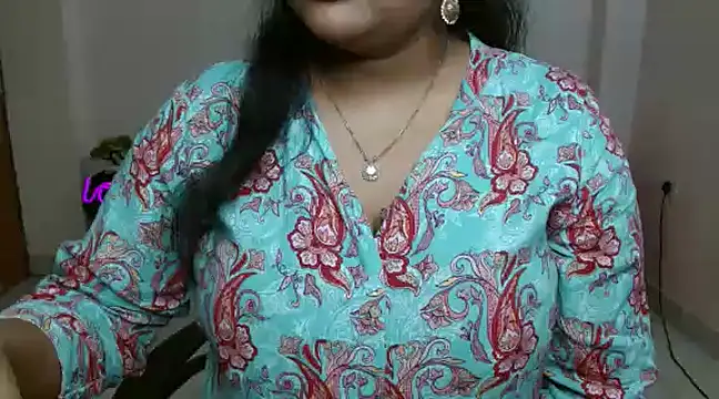 Snapshot of Naughty_Ayesha1 chatting on January 29, 2025, 3:33 am Naughty Ayesha1 online show from January 29, 2025, 3:33 am