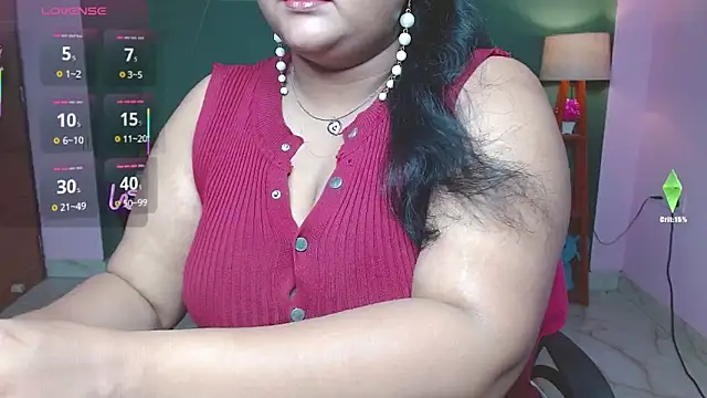 Snapshot of Naughty_Ayesha1 chatting on November 6, 2025, 12:33 am Naughty Ayesha1 online show from November 6, 2025, 12:33 am