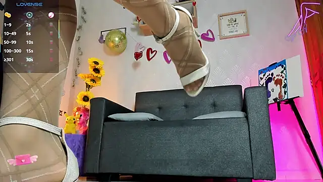 Alaia Love77 online show from March 9, 2026, 4:44 pm