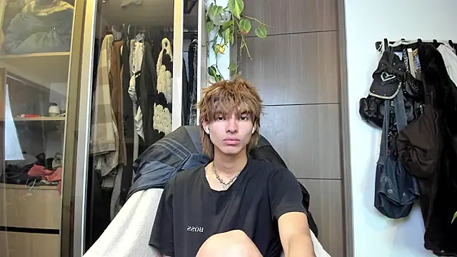 Snapshot of santy-kitty chatting on February 16, 2025, 4:20 am santy-kitty online show from February 16, 2025, 4:20 am