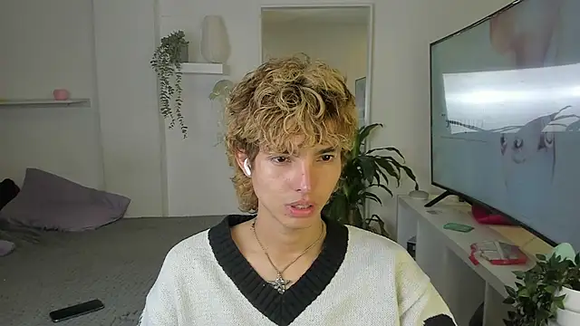 Snapshot of santy-kitty chatting on October 20, 2025, 4:24 am santy-kitty online show from October 20, 2025, 4:24 am