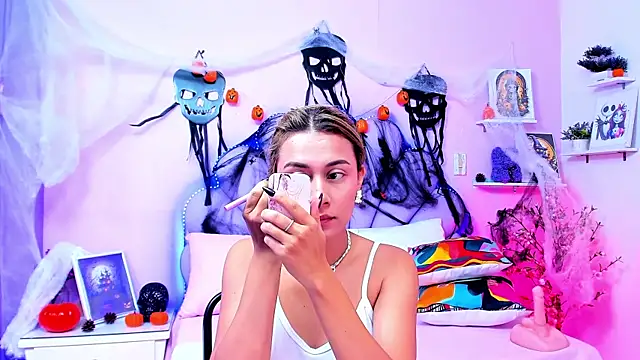 HannaPretthy online show from October 24, 2025, 11:28 am