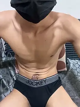 Snapshot of kingcock010 chatting on February 5, 2025, 4:25 pm kingcock010 online show from February 5, 2025, 4:25 pm