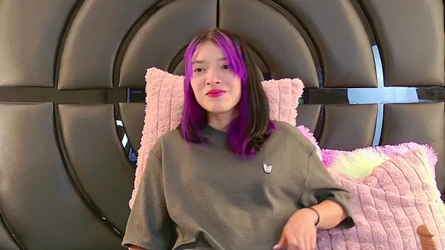 Snapshot of AlliciaKim chatting on January 9, 2025, 7:18 pm AlliciaKim online show from January 9, 2025, 7:18 pm