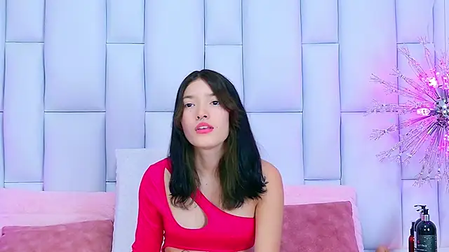 Snapshot of AlliciaKim chatting on February 28, 2025, 10:17 pm AlliciaKim online show from February 28, 2025, 10:17 pm