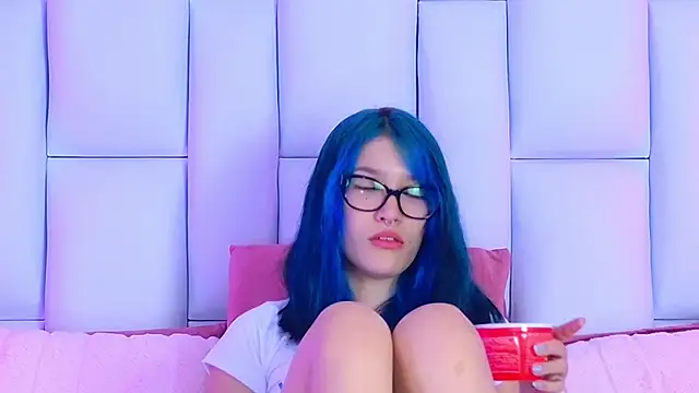 Snapshot of AlliciaKim chatting on March 21, 2025, 10:17 pm AlliciaKim online show from March 21, 2025, 10:17 pm