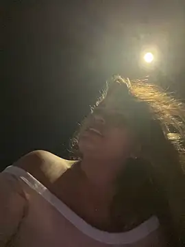 perlita05 online show from February 7, 2026, 12:58 am