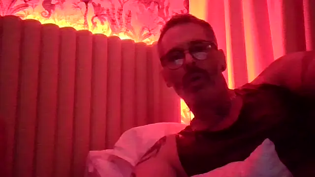 LIVEcamCUMDADDY online show from April 6, 2026, 2:20 am