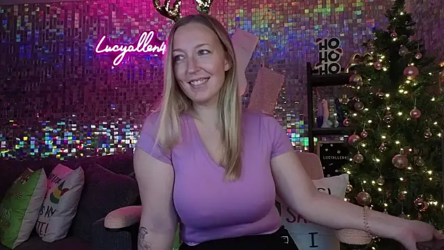 lucyallen4201 online show from December 19, 2025, 12:34 pm