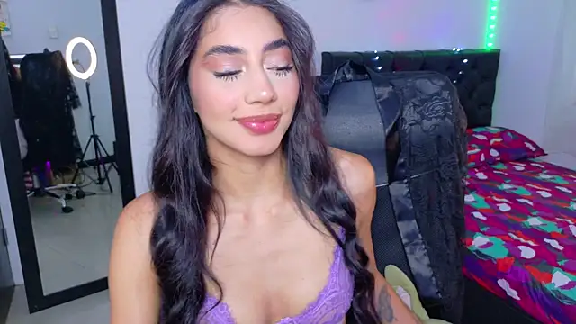 JulietaCheerr online show from December 4, 2025, 2:26 pm