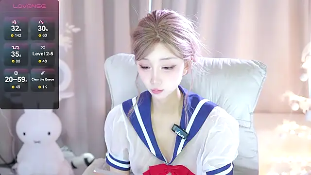 UUKiss  online show from March 16, 2025, 2:10 am