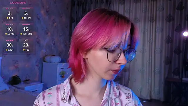 Snapshot of Nora_Failure chatting on October 6, 2025, 6:11 am Nora Failure online show from October 6, 2025, 6:11 am