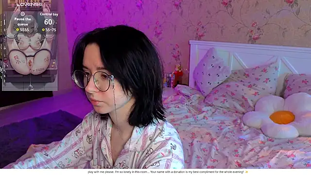 Snapshot of Nora_Failure chatting on April 10, 2026, 12:21 pm Nora Failure online show from April 10, 2026, 12:21 pm