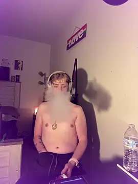 Snapshot of twentywithafelonyy chatting on January 21, 2025, 8:52 am twentywithafelonyy online show from January 21, 2025, 8:52 am