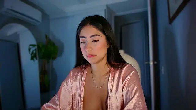 Snapshot of auroracaruso11 chatting on October 3, 2025, 11:18 am auroracaruso11 online show from October 3, 2025, 11:18 am