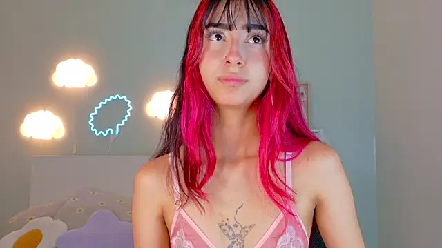 Snapshot of ParisFox_ chatting on November 6, 2025, 7:37 pm ParisFox online show from November 6, 2025, 7:37 pm