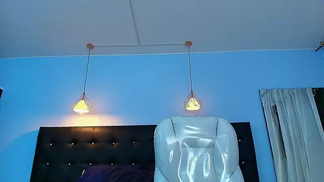 Snapshot of Lobo_17_ chatting on January 23, 2025, 8:25 am Lobo 17 online show from January 23, 2025, 8:25 am