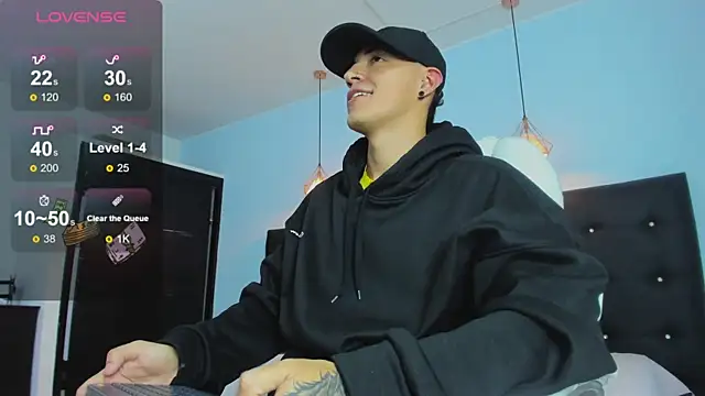 Snapshot of Lobo_17_ chatting on November 14, 2025, 3:16 am Lobo 17 online show from November 14, 2025, 3:16 am