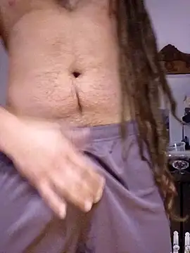 Snapshot of QcMisterv13 chatting on February 8, 2025, 1:11 am QcMisterv13 online show from February 8, 2025, 1:11 am