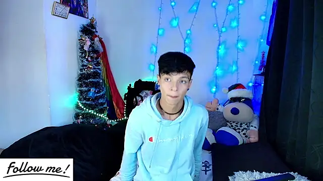 Snapshot of twink_sebas_ chatting on December 31, 2024, 3:20 pm twink sebas online show from December 31, 2024, 3:20 pm