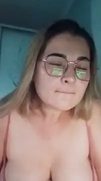 pussyCat t online show from July 16, 2026, 1:28 pm