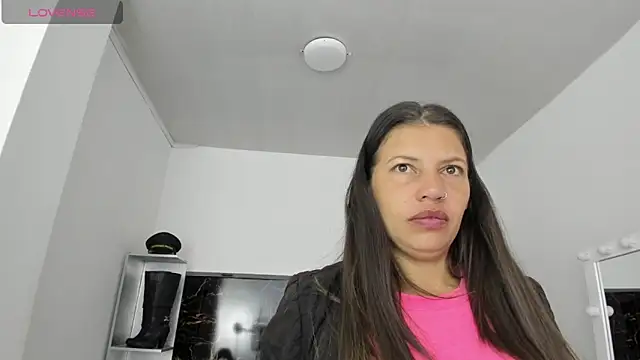 Kathia Armstrong online show from January 27, 2025, 1:41 pm