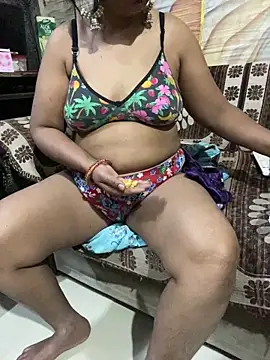 Snapshot of Tameesh_sexy_mistress chatting on April 18, 2026, 5:11 am Tameesh sexy mistress online show from April 18, 2026, 5:11 am
