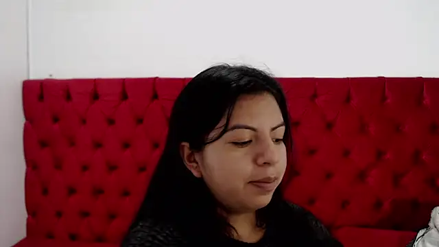 CarolineBrunx online show from February 18, 2025, 4:15 am