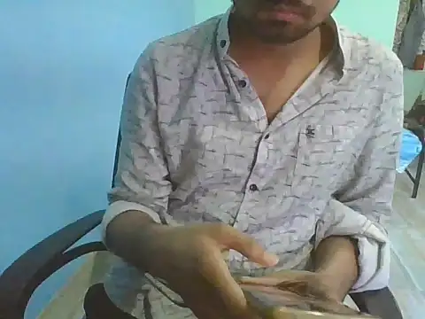 Snapshot of Ishan003 chatting on November 10, 2025, 4:33 am Ishan003 online show from November 10, 2025, 4:33 am