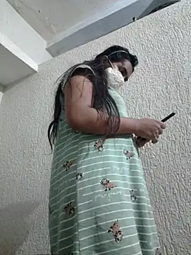 Snapshot of Priya_Strip chatting on May 20, 2026, 1:34 am Priya Strip online show from May 20, 2026, 1:34 am