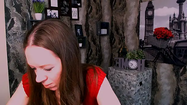 GloriaSi  online show from February 15, 2026, 5:37 am