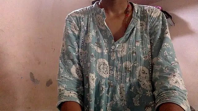 Snapshot of Shalu79 chatting on July 2, 2026, 5:57 am Shalu79 online show from July 2, 2026, 5:57 am