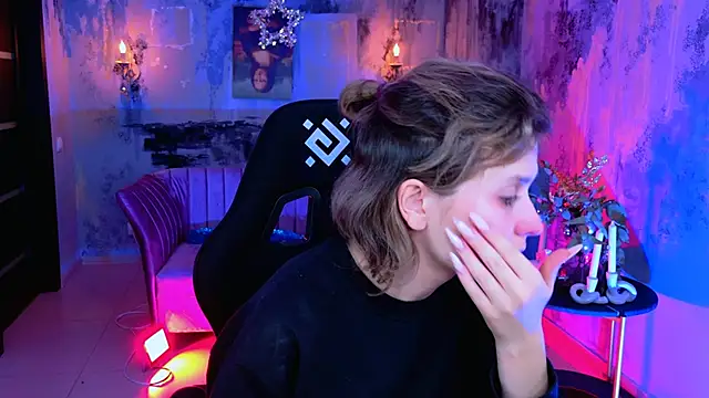 Snapshot of LolaAsmus chatting on December 31, 2024, 7:10 am LolaAsmus online show from December 31, 2024, 7:10 am