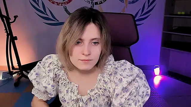 Snapshot of LolaAsmus chatting on January 22, 2025, 9:02 am LolaAsmus online show from January 22, 2025, 9:02 am