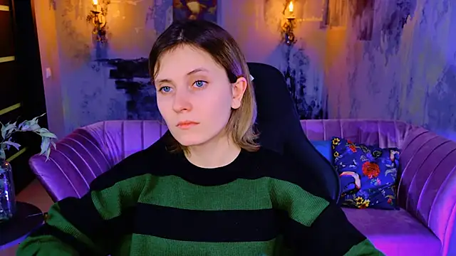 Snapshot of LolaAsmus chatting on January 29, 2025, 8:29 am LolaAsmus online show from January 29, 2025, 8:29 am