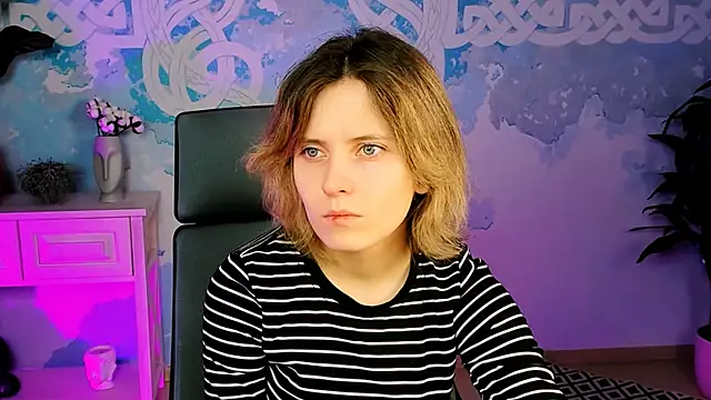 Snapshot of LolaAsmus chatting on January 31, 2025, 5:09 am LolaAsmus online show from January 31, 2025, 5:09 am