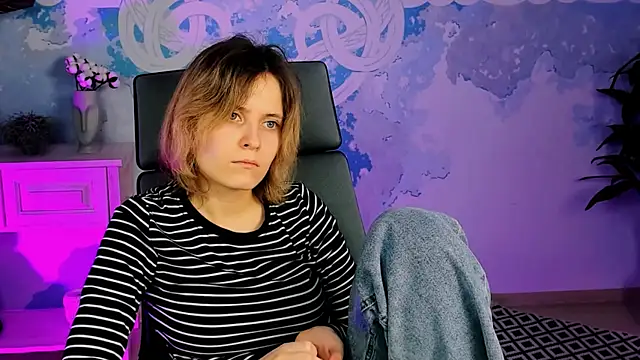 Snapshot of LolaAsmus chatting on January 31, 2025, 11:13 am LolaAsmus online show from January 31, 2025, 11:13 am