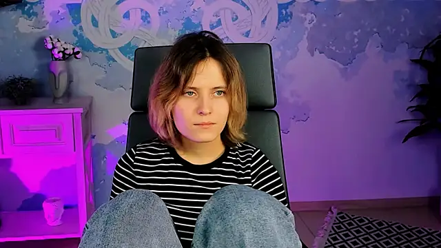 Snapshot of LolaAsmus chatting on January 31, 2025, 2:17 pm LolaAsmus online show from January 31, 2025, 2:17 pm